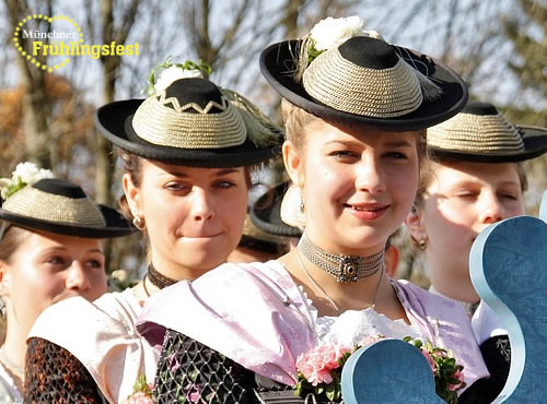 Bayerische Trachten - Frühlingsfest München